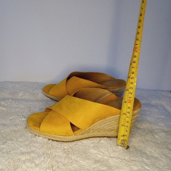 New Directions Wedges - Picture 7 of 15